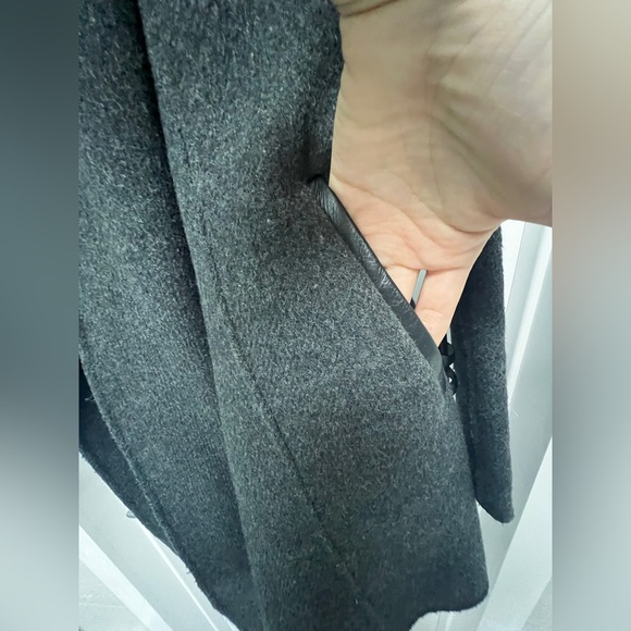 MACKAGE Gracie Wool Cape Coat in
Charcoal Grey size S - Picture 7 of 10